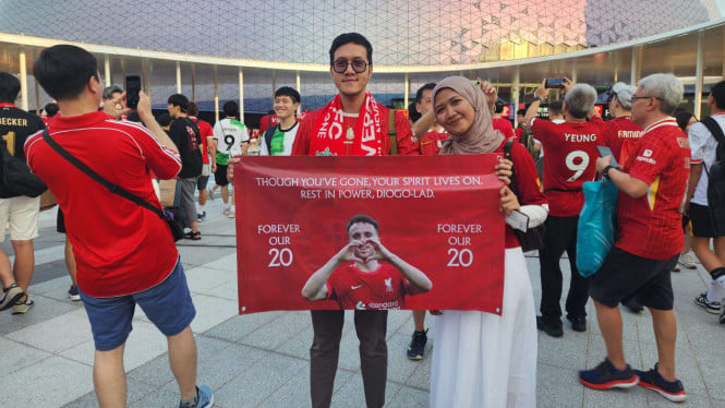 kisah-pasangan-suami-istri-asal-tangerang-rela-nonton-liverpool-di-hong-kong