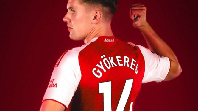 viktor-gyokeres-resmi-berkostum-arsenal