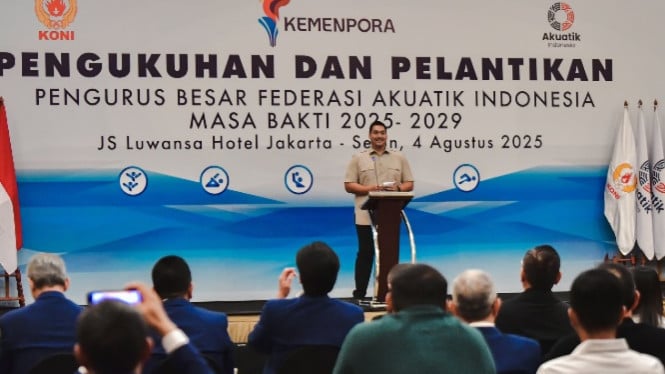 menpora-nilai-anindya-bakrie-berhasil-majukan-akuatik-indonesia