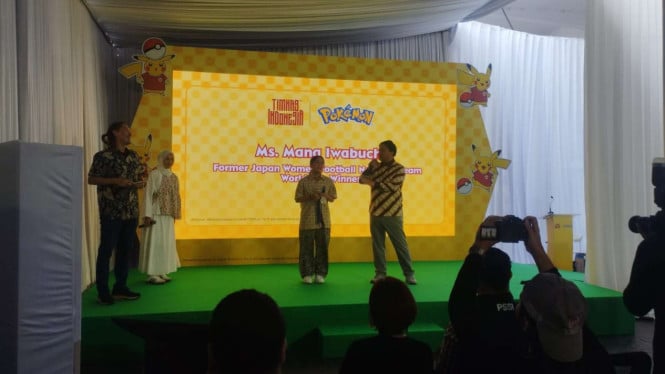 eks-arsenal-juara-piala-dunia-dan-medali-perak-olimpiade-berbagi-motivasi-untuk-anak-anak-indonesia