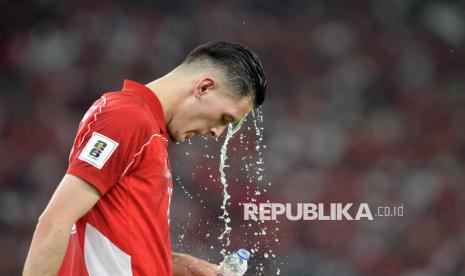 duel-justin-hubner-kontra-dean-james-berakhir-imbang-2-2