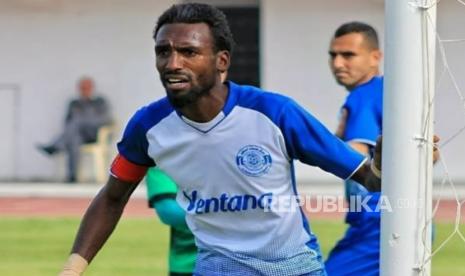 pele-palestina-itu-tetap-bermain-bola-di-tengah-perang-sampai-tembakan-tank-israel-membuatnya-syahid