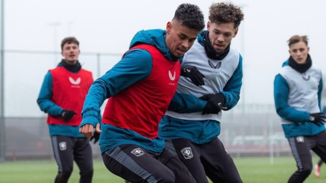 mantan-pemain-barcelona-ngamuk-mees-hilgers-diasingkan-pelatih-fc-twente