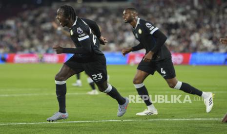 chelsea-cetak-kemenangan-perdana-di-liga-primer-inggris,-pesta-gol-di-kandang-west-ham