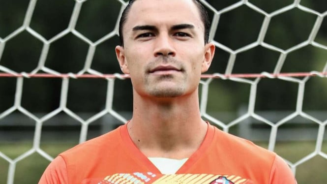 emil-audero-brilian,-cremonese-permalukan-ac-milan-di-san-siro