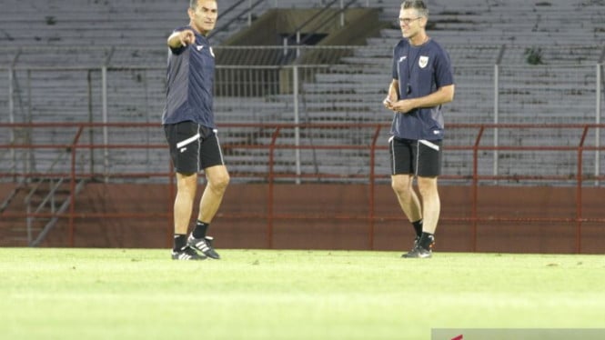pesan-gerald-vanenburg-jelang-timnas-indonesia-u-23-vs-makau:-pemain-harus-mikir!