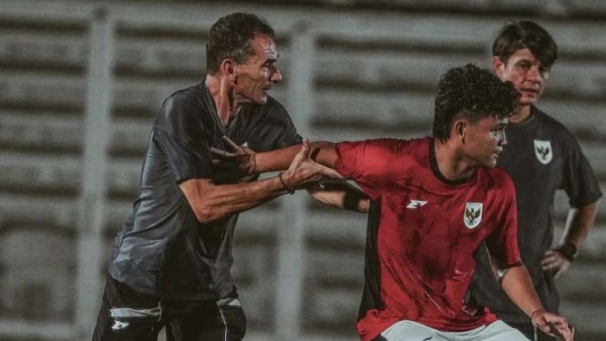 dua-kali-gagal,-masih-pantaskah-gerald-vanenburg-latih-timnas-indonesia-u-23?