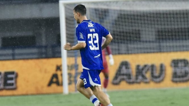 bojan-hodak-tak-puas-dengan-performa-thom-haye,-2-pemain-ini-tuai-pujian