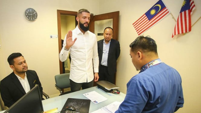 pemain-naturalisasi-malaysia-buka-suara-usai-fam-disanksi-fifa