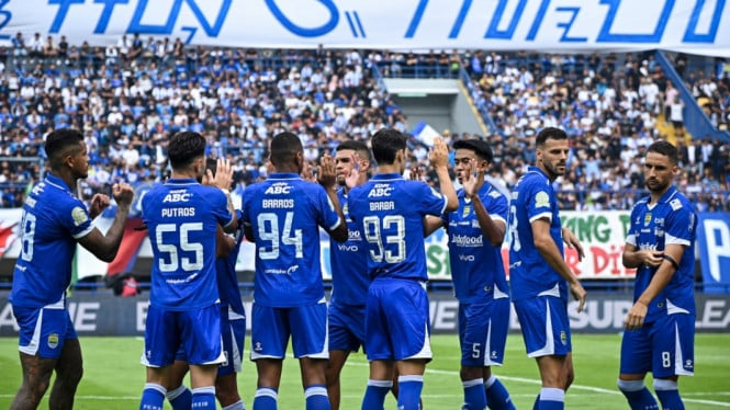 persiapan-persib-bandung-jelang-hadapi-persis-solo:-rotasi-pemain-dan-waspada-ancaman