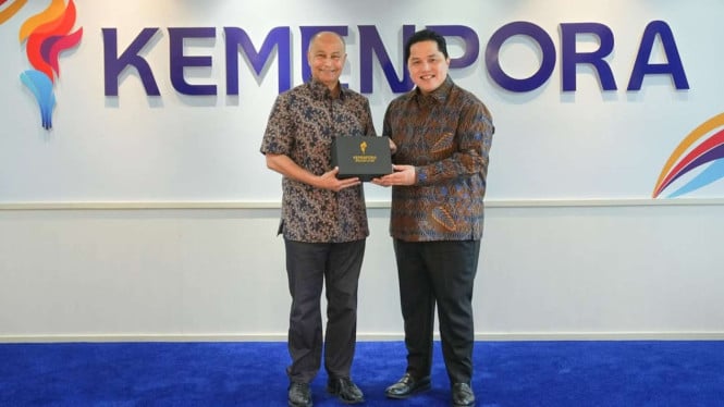 menpora-temui-president-world-aquatics,-bahas-kerja-sama-akuatik-indonesia