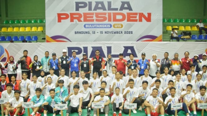 wamenpora-taufik-hidayat-bidik-regenerasi-emas,-minta-piala-presiden-bulutangkis-u-15-jadi-agenda-tahunan