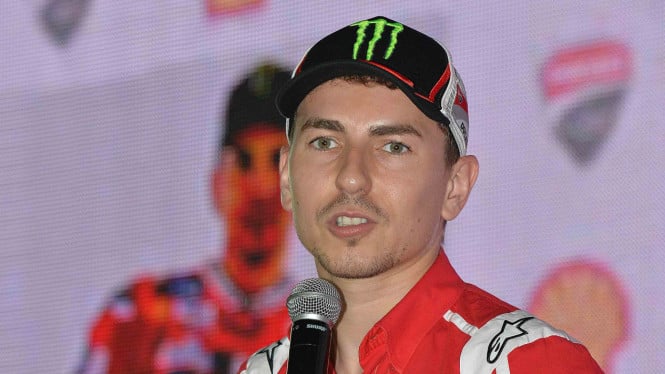 lorenzo-kaget-lihat-kekuatan-aprilia:-marquez-bakal-makin-ganas-di-motogp-2026