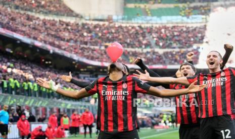 ac-milan-di-puncak-klasemen-serie-a,-napoli-terus-membayangi