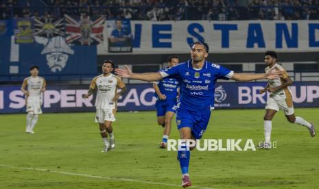 menang-tipis-atas-persis,-persib-kokoh-di-puncak-klasemen-bri-super-league