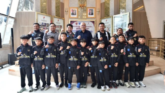 garuda-muda-terbang-ke-thailand,-24-pelajar-siap-harumkan-nama-indonesia-di-turnamen-internasional