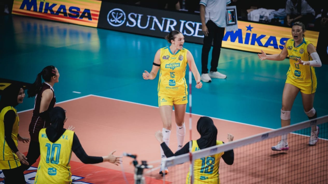 bangkit-di-set-keempat,-jakarta-pertamina-enduro-tetap-tersungkur,-electric-pln-akhirnya-menang-di-final-four-proliga