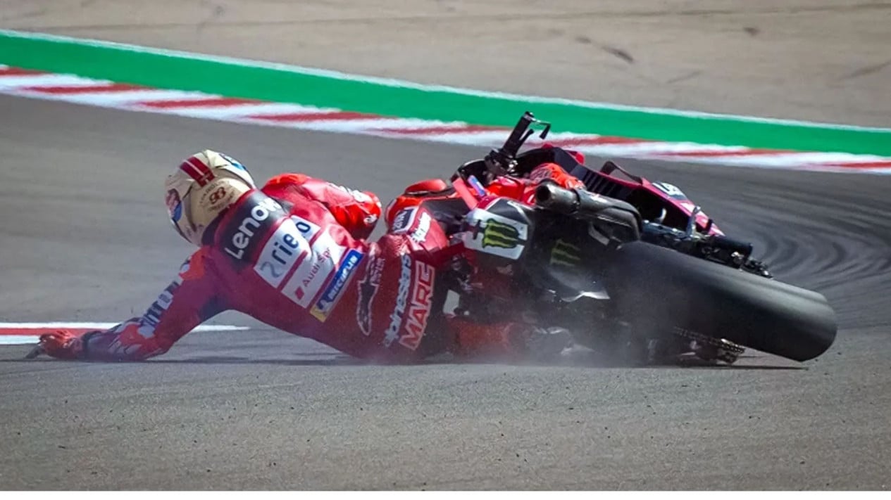 marc-marquez-disebut-belum-pulih-total-usai-crash-mandalika,-ducati-mulai-khawatir
