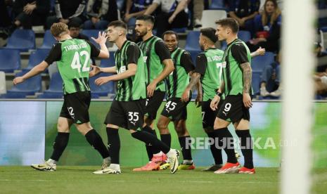 sassuolo-atasi-como-2-1,-jay-idzes-tampil-solid