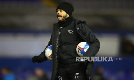 gagal-amankan-ruang-ganti-buat-rosenior-hanya-bertahan-empat-bulan-latih-chelsea