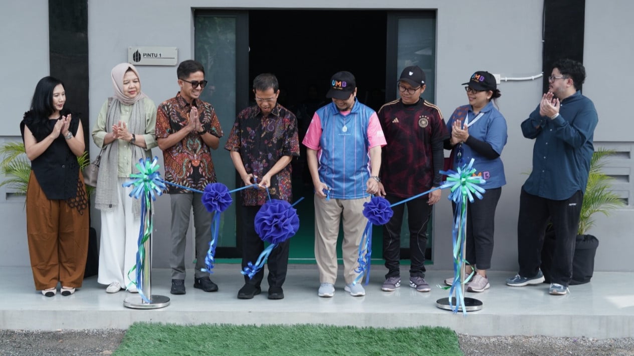 dukung-lahirnya-atlet-berkarakter,-universitas-mercu-buana-resmikan-hall-badminton-baru