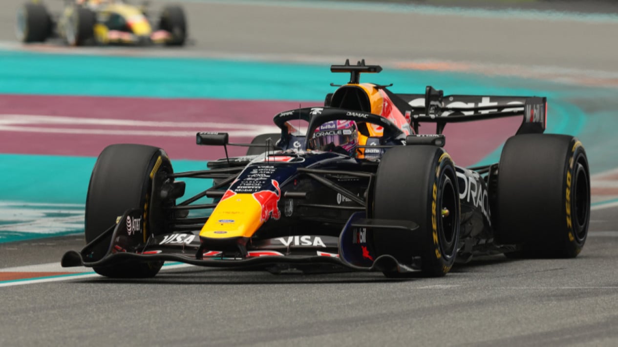 sinyal-‘bajak’-max-verstappen-ke-mclaren:-efek-domino-kedatangan-sang-mantan-mekanik?