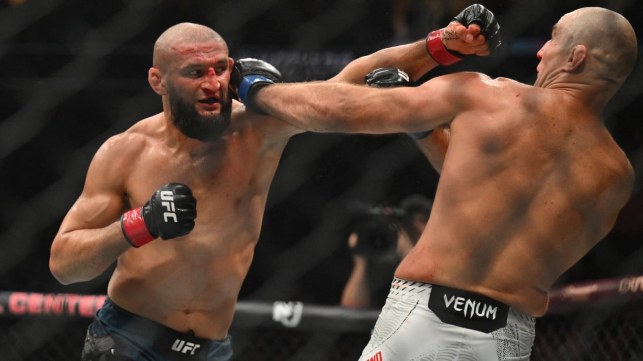 bos-ufc-bongkar-percakapan-dengan-chimaev-usai-dihancurkan-strickland