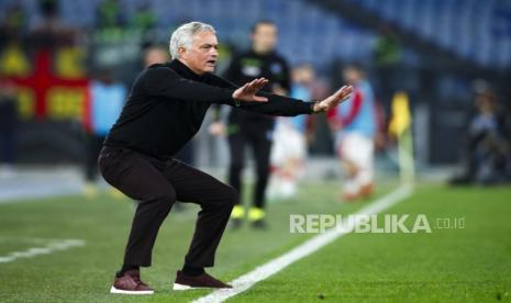mourinho-buka-suara-soal-rumor-kembali-ke-real-madrid
