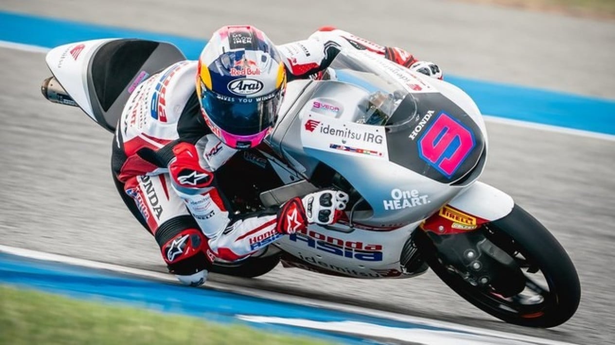 terpopuler:-motor-terbelah-dua,-veda-ega-gemparkan-moto3,-conor-mcgregor-comeback!