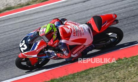 debut-gemilang-di-catalunya,-ramadhipa-tempati-posisi-runner-up-klasemen-moto3-junior