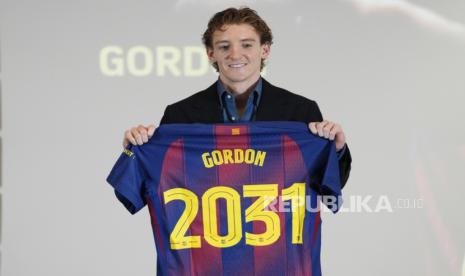 barcelona-resmi-datangkan-anthony-gordon,-bayar-newcastle-rp1,45-triliun
