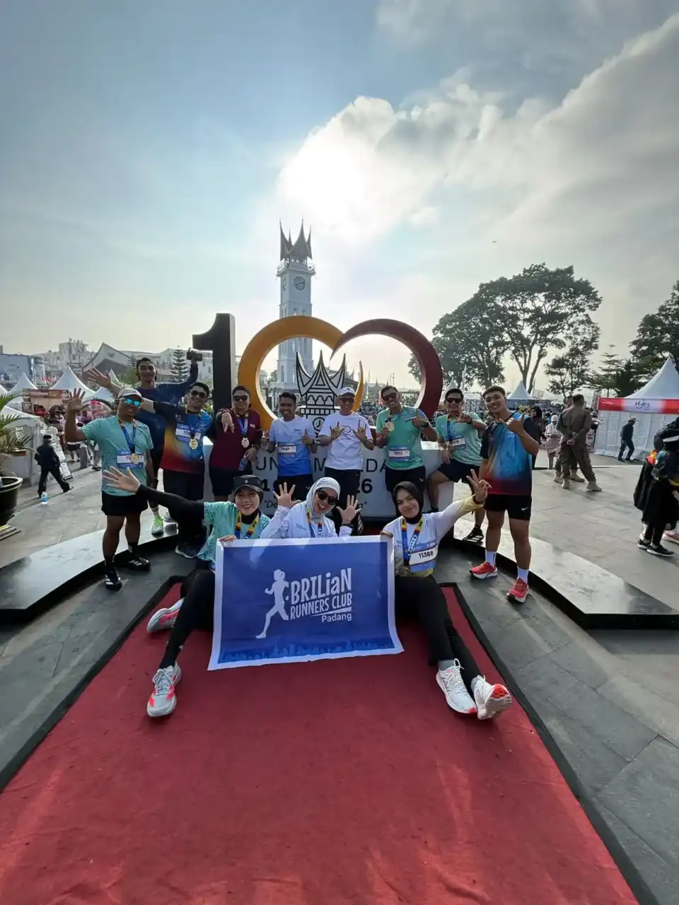 brilian-runners-padang-ramaikan-ajang-jam-gadang-run-bukittinggi
