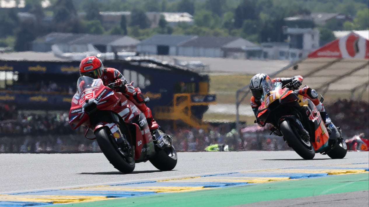comeback-sang-raja!-marc-marquez-menang-di-brno,-ancam-bezzecchi-dan-jorge-martin