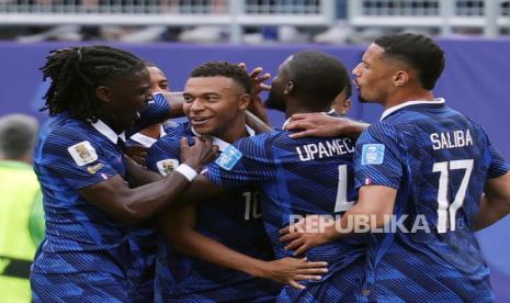 tak-kalah-dari-messi,-mbappe-cetak-brace-untuk-bawa-prancis-ke-babak-32-besar-piala-dunia-2026