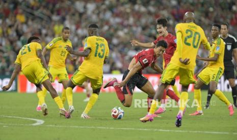 afsel-cetak-sejarah,-bafana-bafana-gusur-korsel-di-grup-a-untuk-lolos-ke-32-besar-piala-dunia-2026