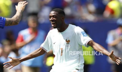 cetak-sejarah,-ousmane-dembele-muslim-perdana-yang-cetak-hat-trick-di-piala-dunia