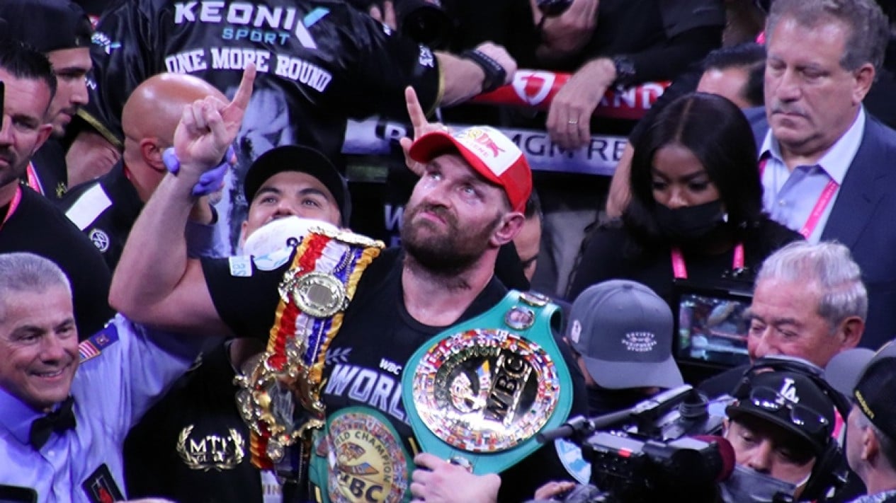 resmi,-tyson-fury-dan-anthony-joshua-sama-sama-comeback,-duel-terbesar-tinju-dunia-tinggal-menunggu-waktu